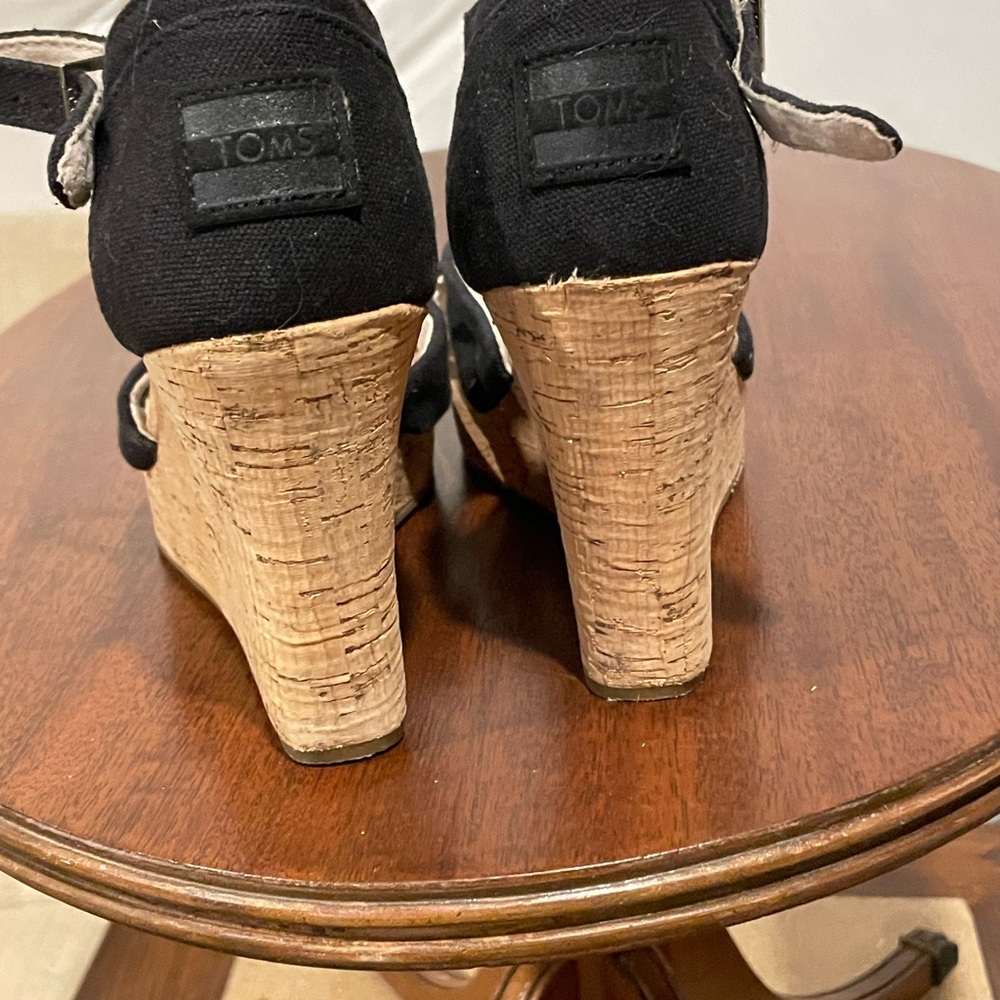 TOMS Black Clarissa Cork Wedge Strappy Wrap Sandals Shoe Black. - Picture 4 of 5
